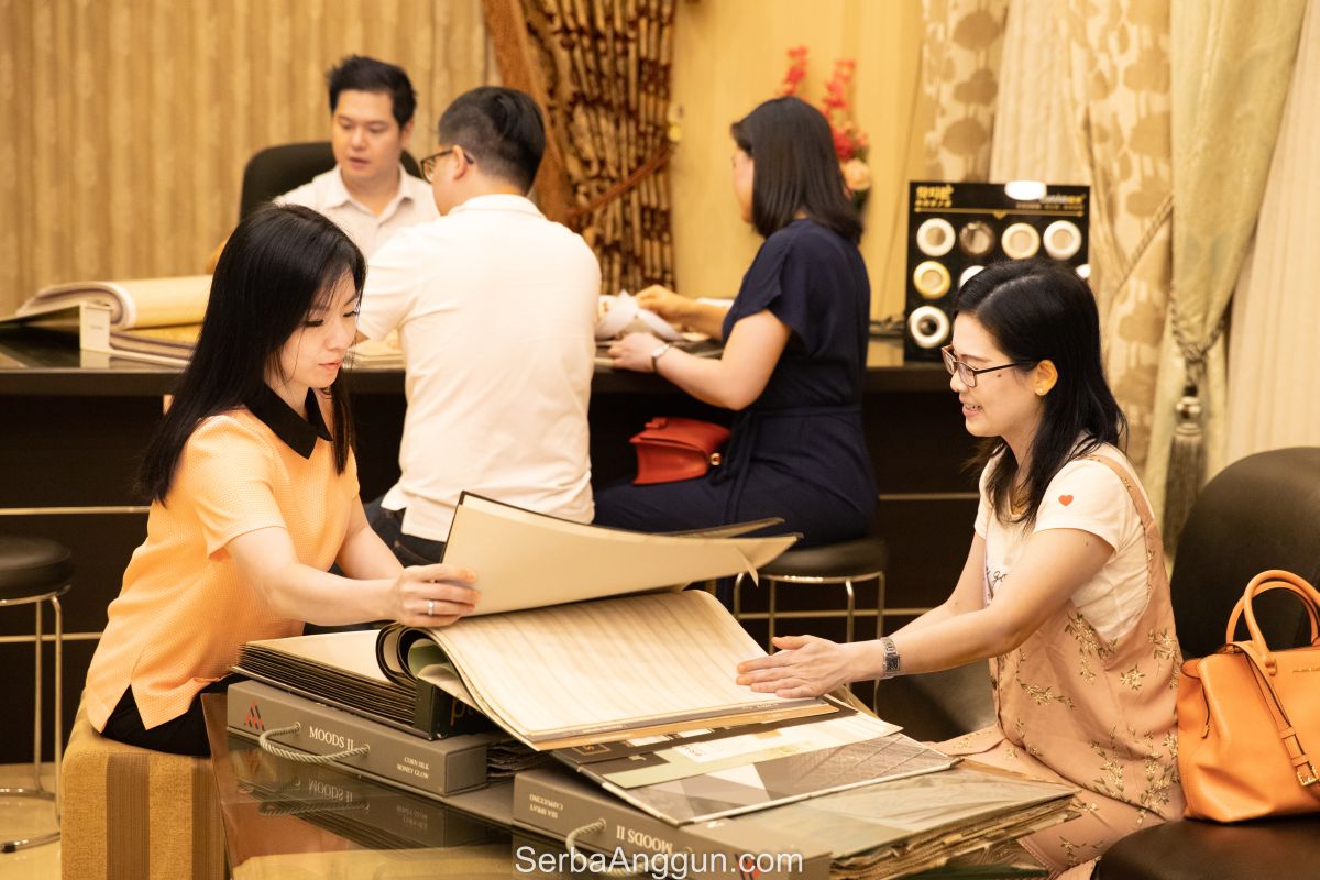 Konsultasi di showroom